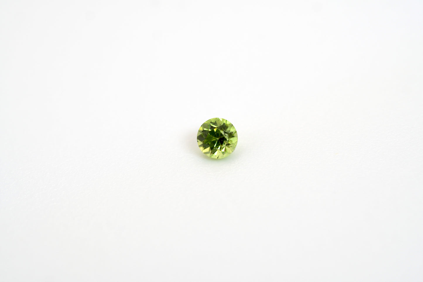 Peridot Round Cut 0.81 carats